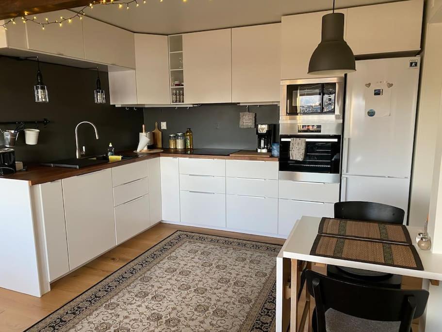 Apartamento Cosy Flat Near Cable Car And The Arctic Cathedral Tromsø Exterior foto