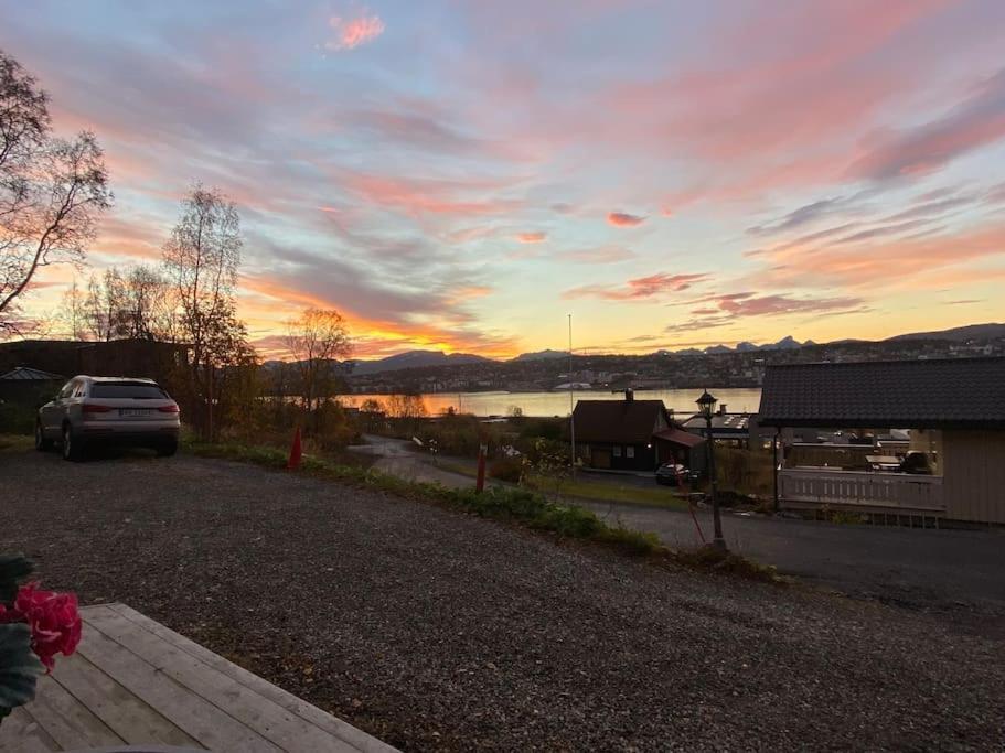 Apartamento Cosy Flat Near Cable Car And The Arctic Cathedral Tromsø Exterior foto